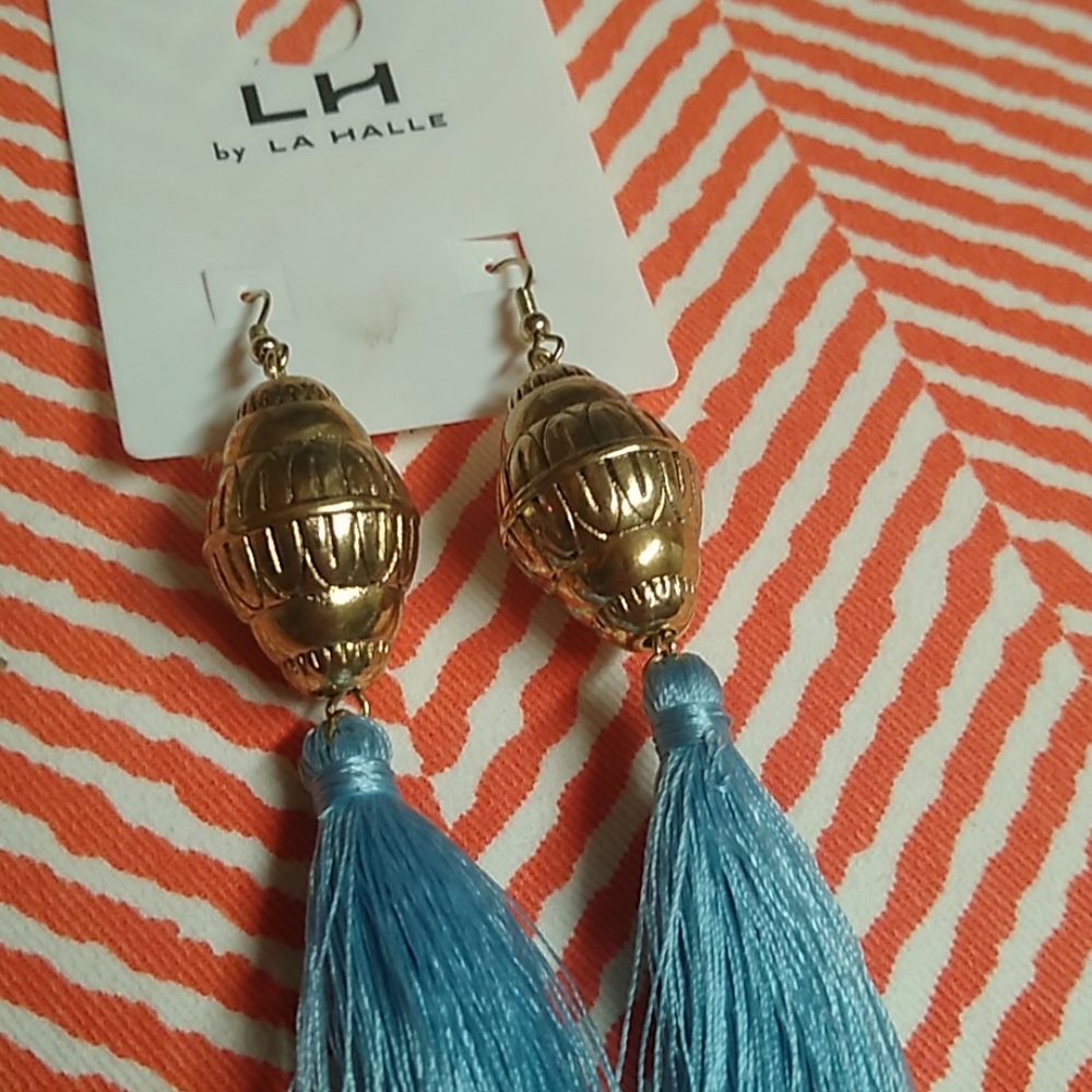 😻 3 For $15 Gold Tibetan Bead Blue Tassel Dangles - Picture 3 of 4